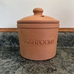 Bentson West Mushroom Keeper